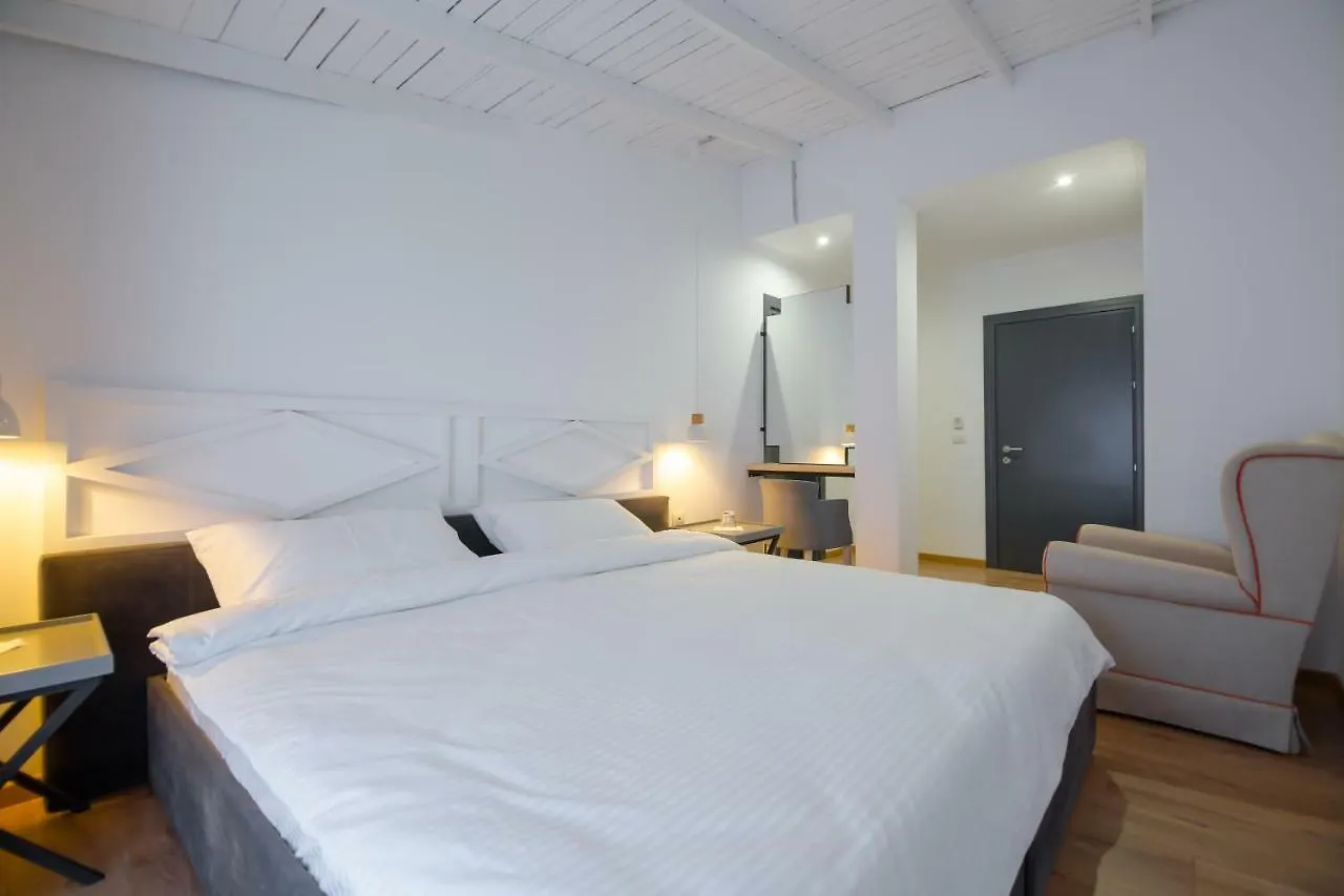 Barba Boutique Hotel Korce