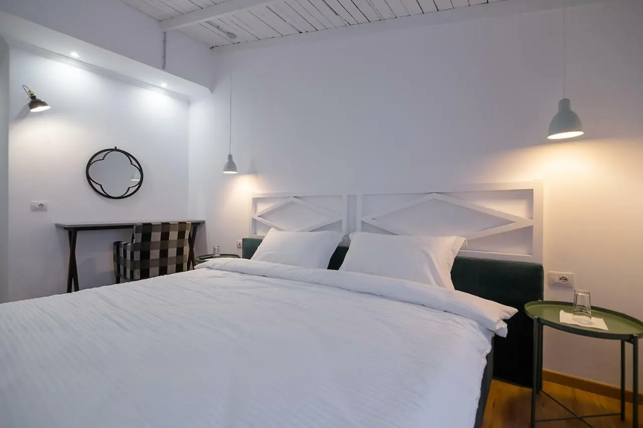 Barba Boutique Hotel Korce